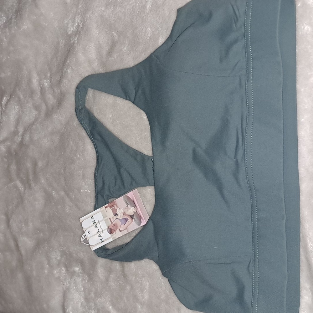 Halara Crisscross Sports Bra